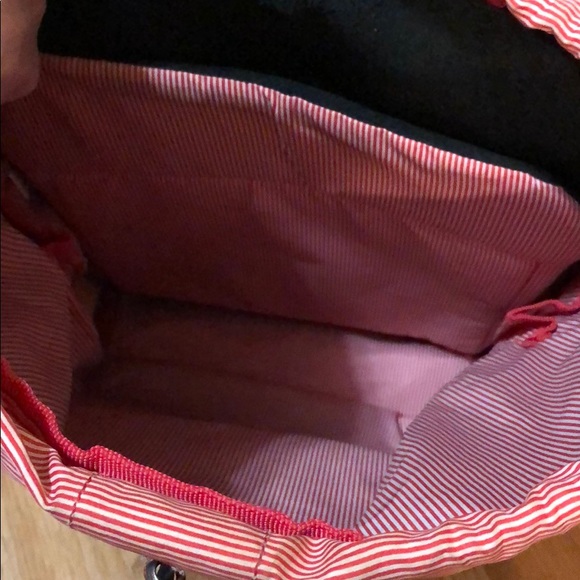 Herschel little America Backpack - Picture 8 of 16